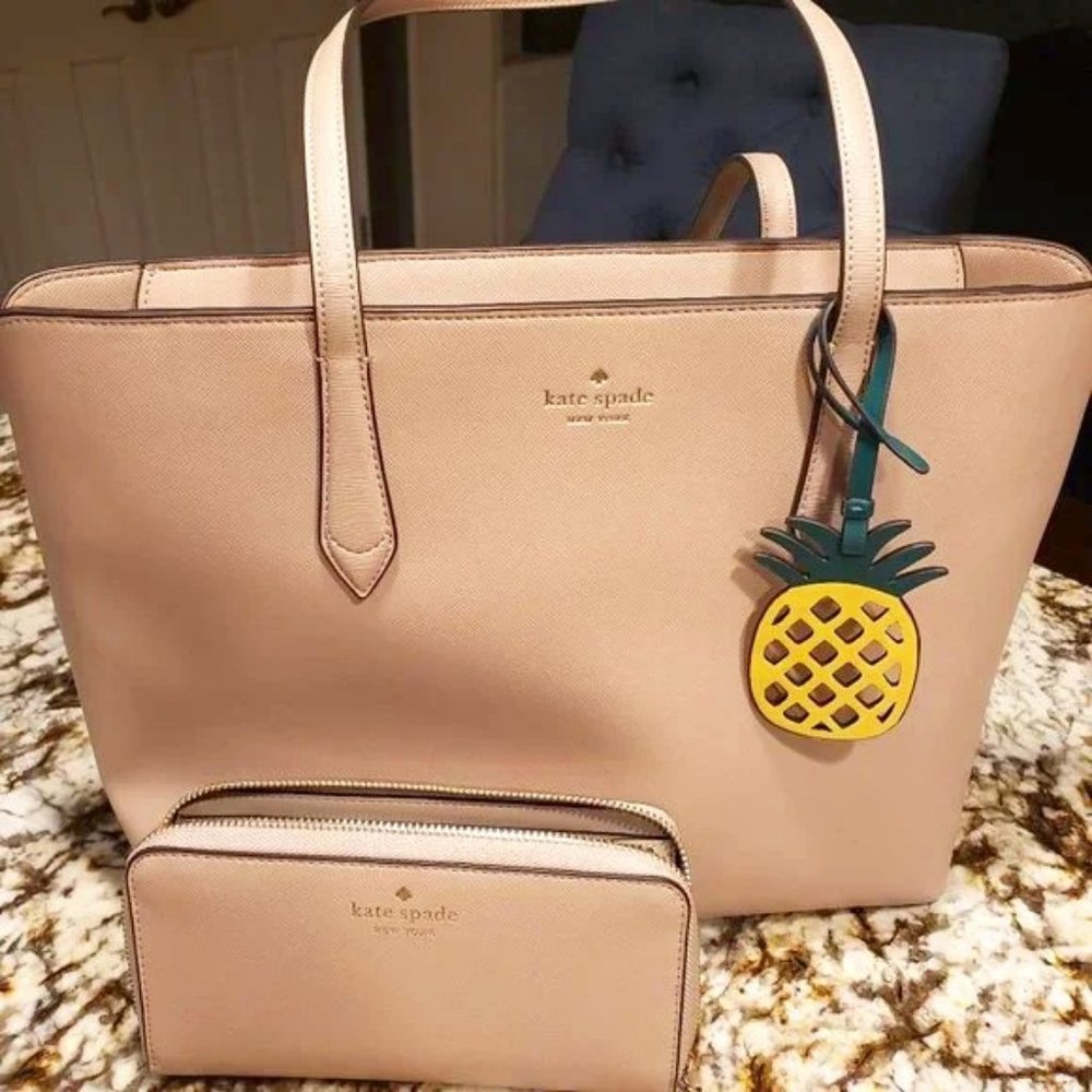 MSRP $588 EUC Kate Spade Marlee Tote and Matching Wallet Great Condition